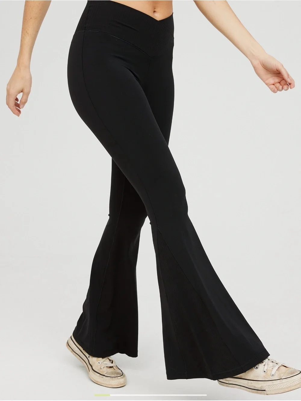 Offline by aerie black crossover super flare leggings